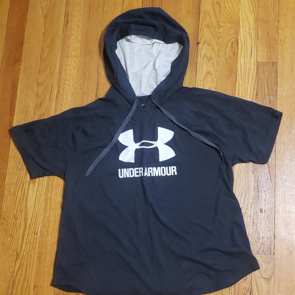 Under Armour hooded Tee